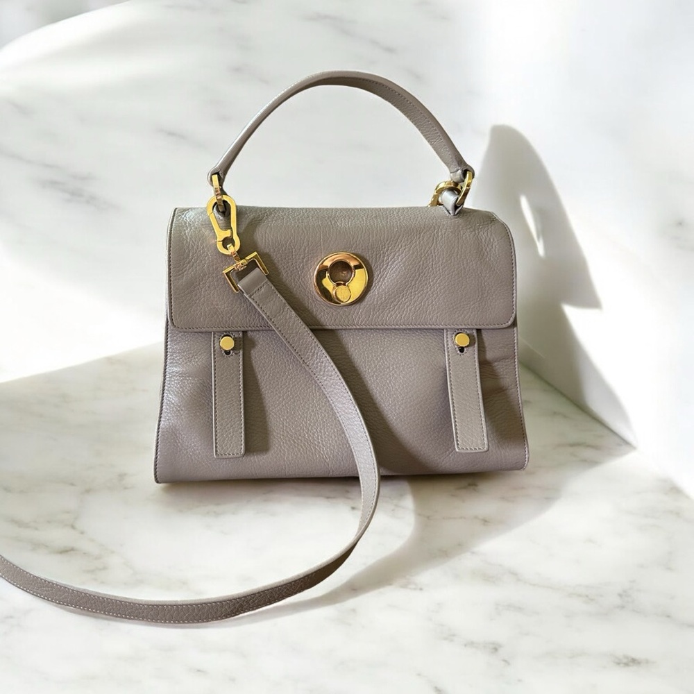 Saint Laurent Muse II leather crossbody bag
Good condition, shape has relaxed